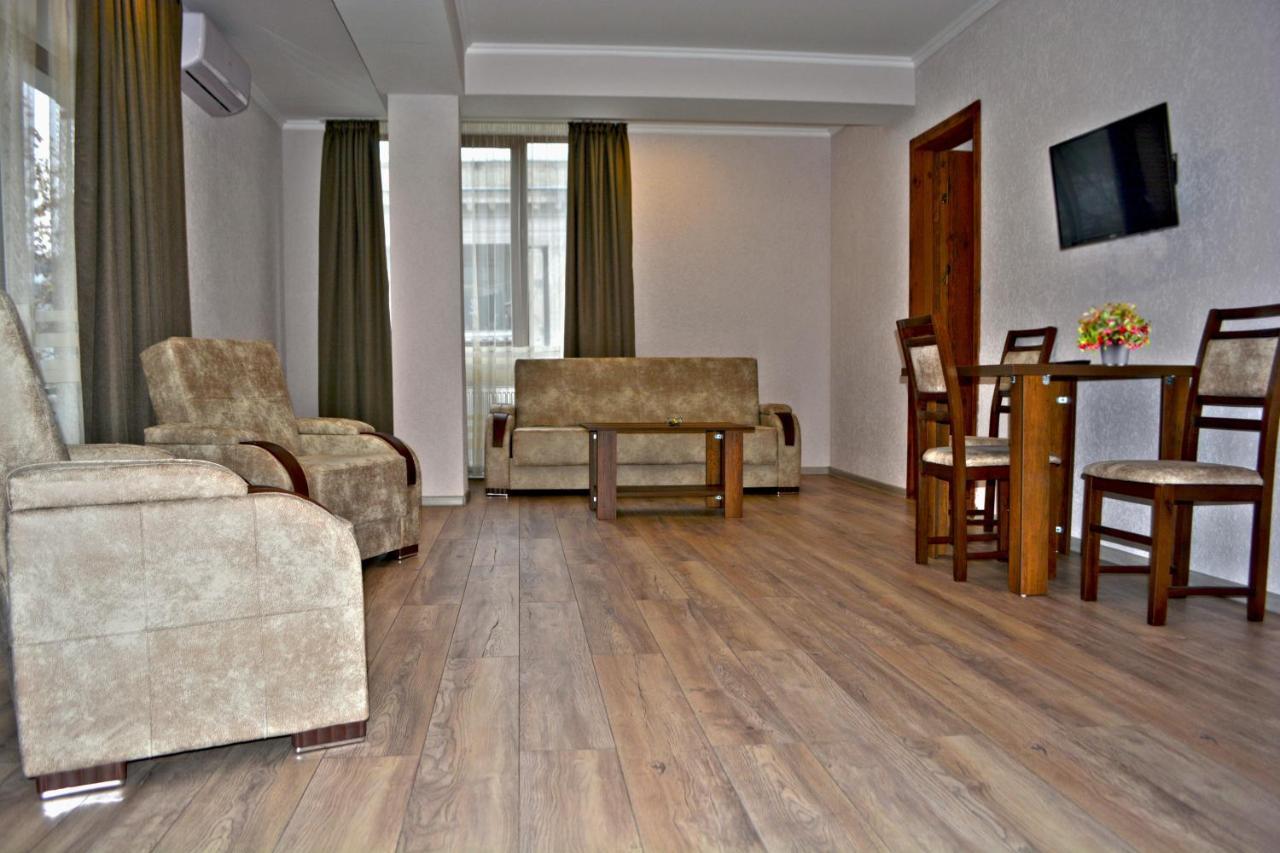 G&G Hotel Τυφλίδα Εξωτερικό φωτογραφία