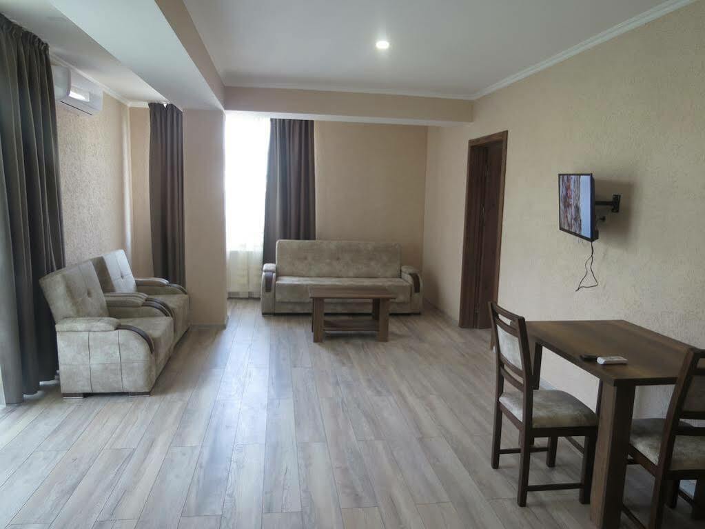 G&G Hotel Τυφλίδα Εξωτερικό φωτογραφία
